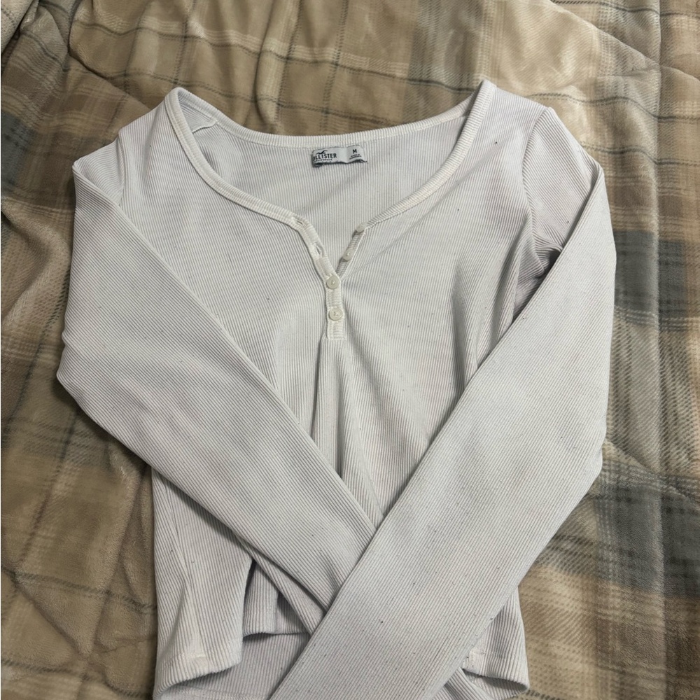 Holister Women's White Button-Up Top